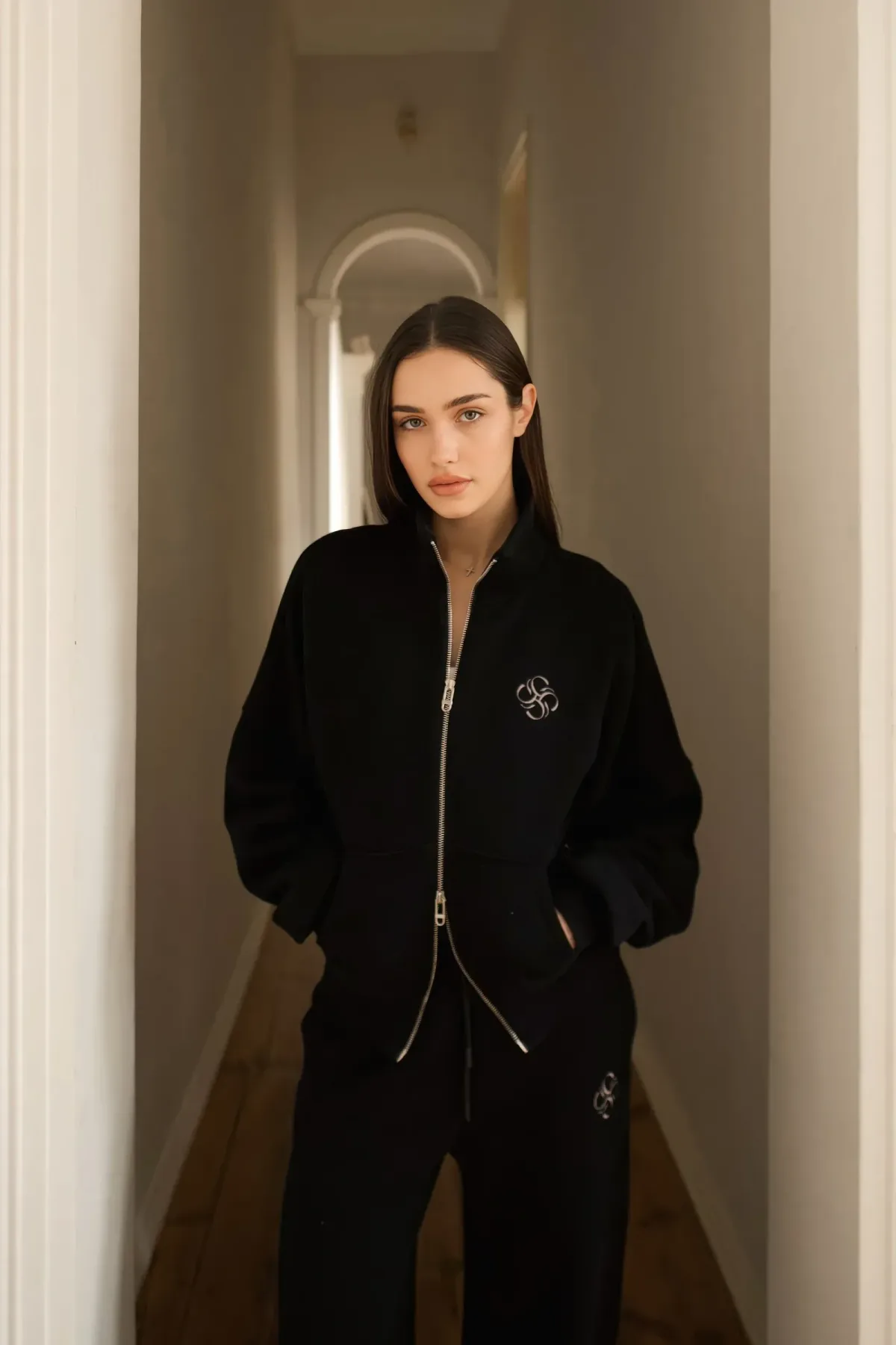 Hoodie with Embroidered Logo Negro, foto 2